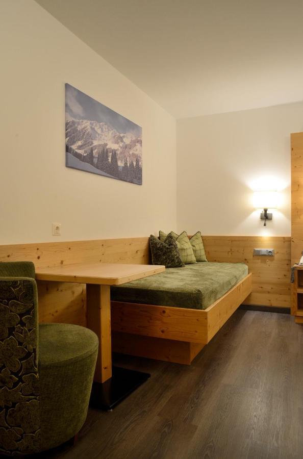 Hotel Platzl Ауфах Екстериор снимка