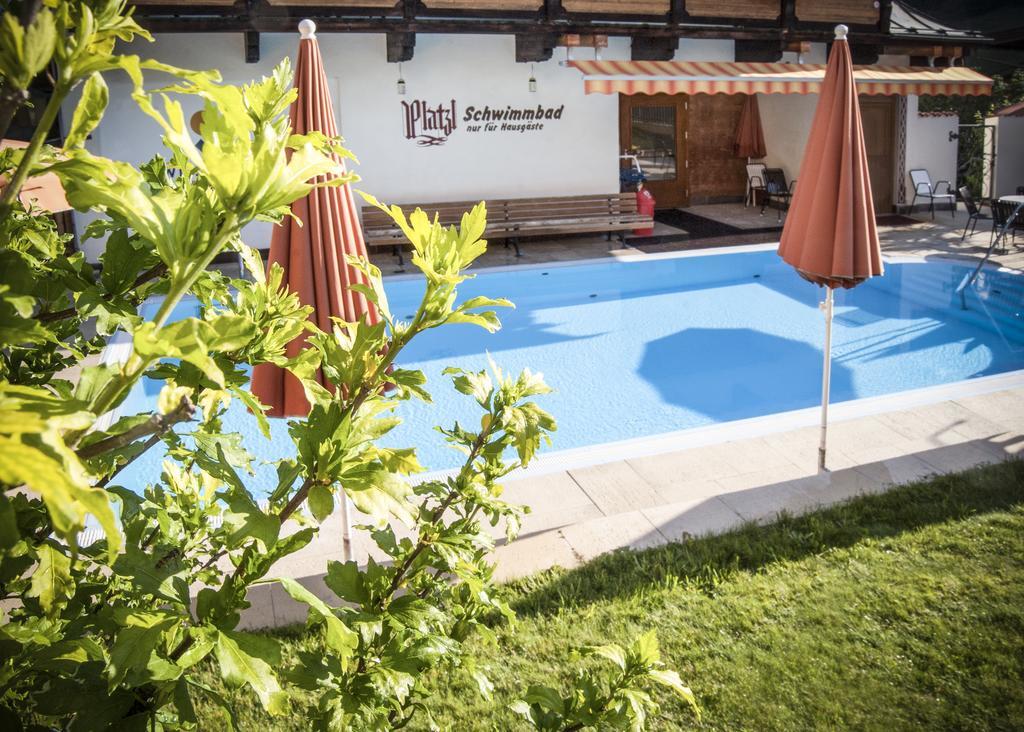 Hotel Platzl Ауфах Екстериор снимка