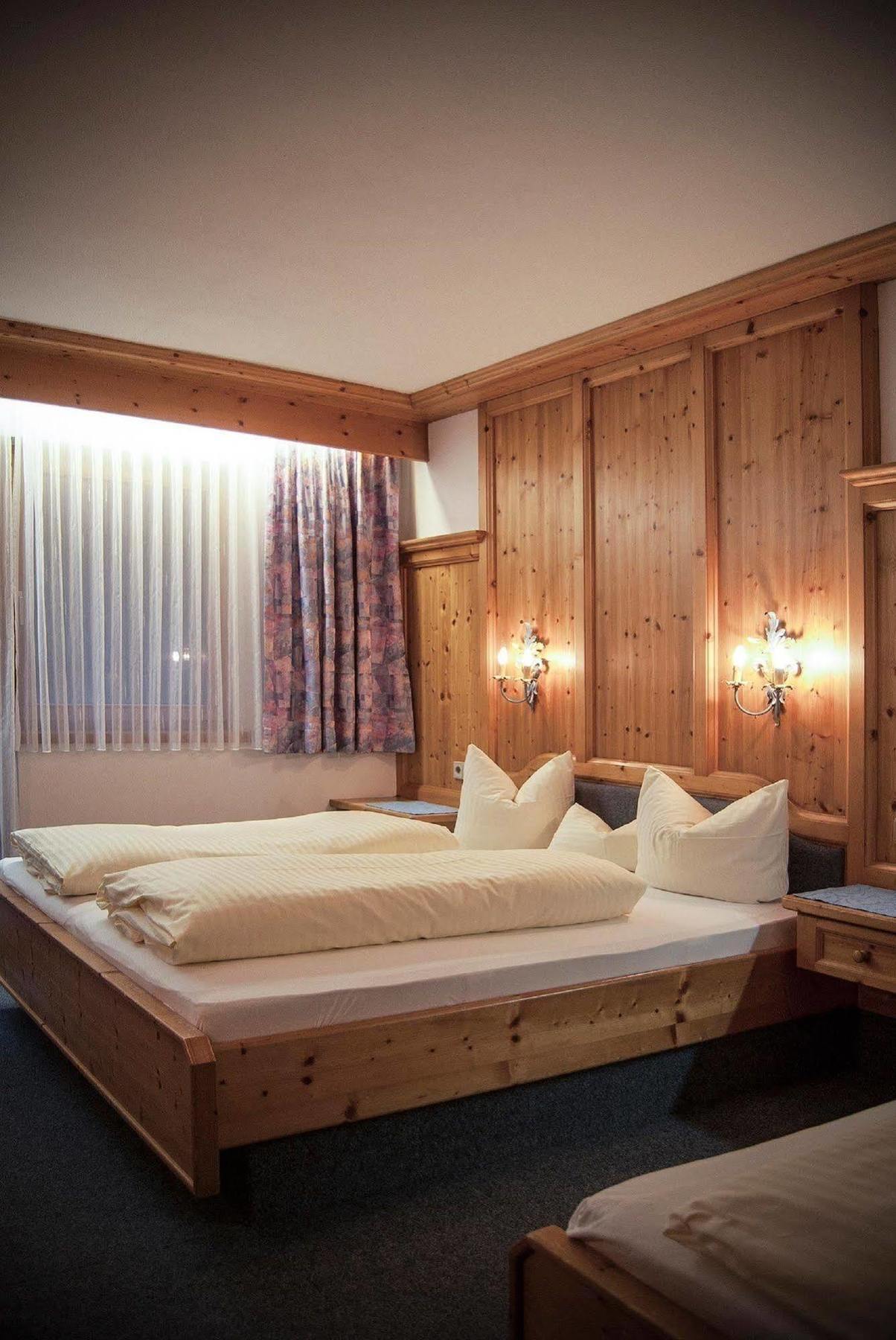 Hotel Platzl Ауфах Екстериор снимка