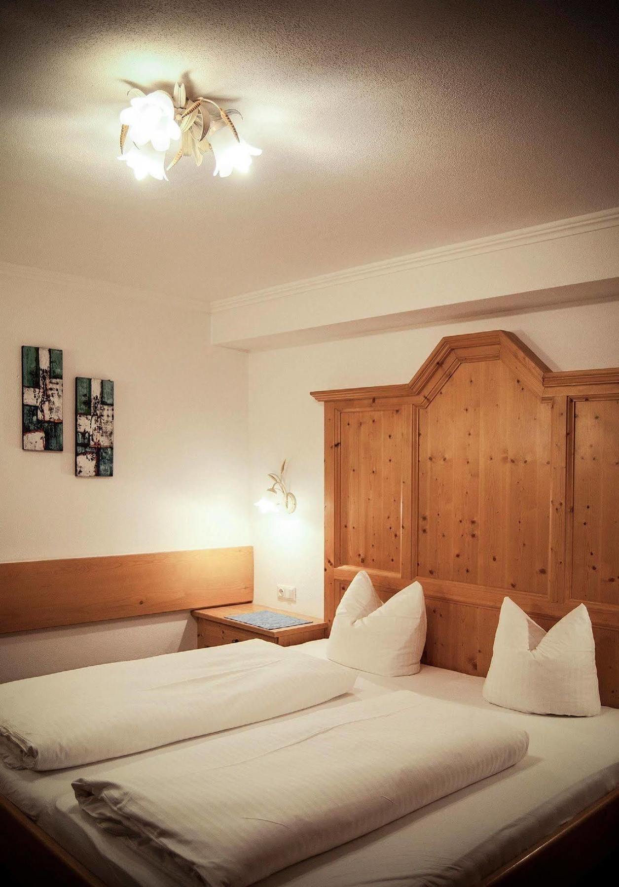 Hotel Platzl Ауфах Екстериор снимка
