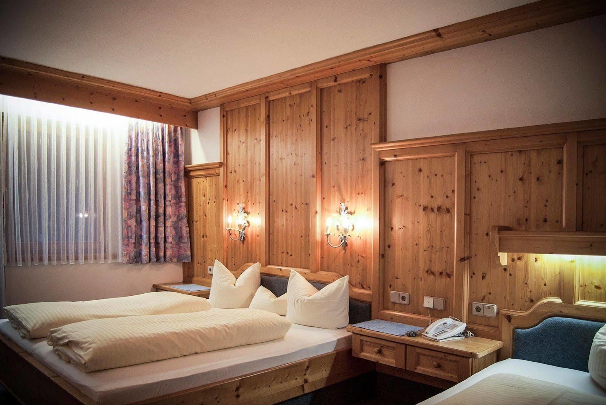 Hotel Platzl Ауфах Екстериор снимка